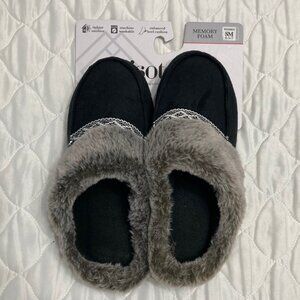 NWT * Isotoner Slippers